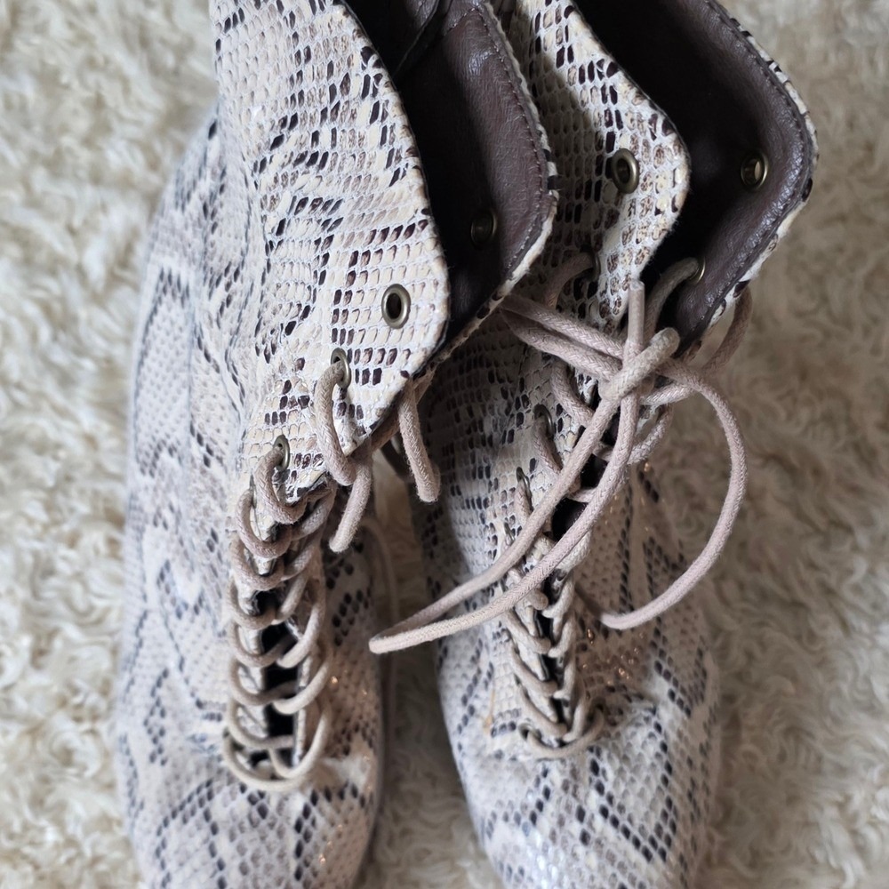 Snakeskin Print Lace Up Stiletto Ankle Boots Pointed Toe Side Zip Cream‎ SZ 8 - Picture 2 of 4